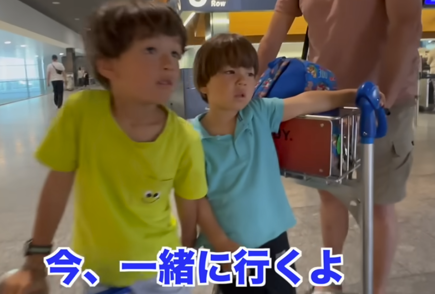 あみずらいふ ファビオ 足